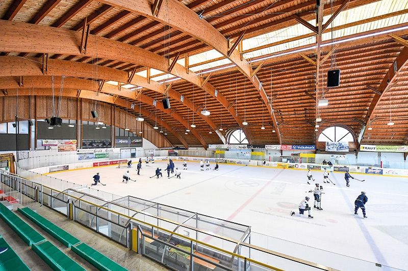 Optimale Trainingsbedingungen herrschen in der Eishalle von Latsch