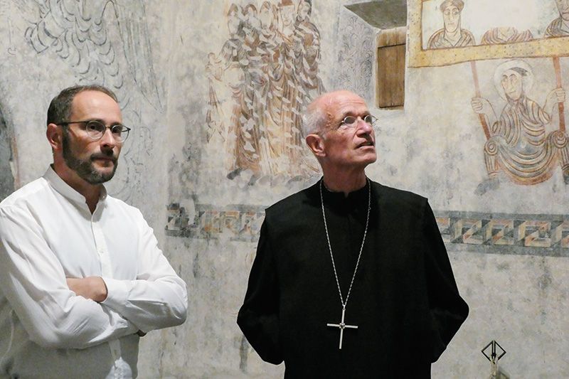 Dekan Christoph Wiesler und Abt Markus Spanier in der Kirche St. Prokulus