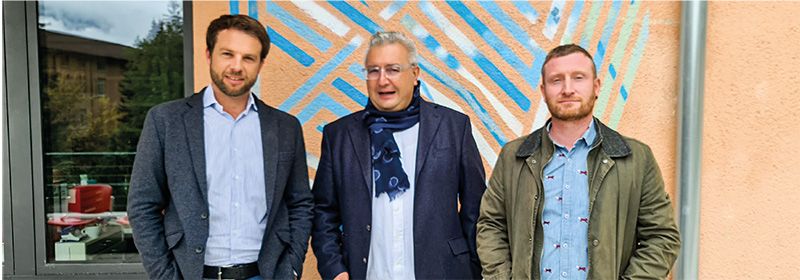 v.l.: Vorstandsmitglied von BASIS und Initiator Michael Wunderer, Bezirkpräsident Dieter Pinggera und BASIS-Geschäftsführer Hannes Götsch; (im Bild fehlt Luca Daprá (Projektleiter BASIS)