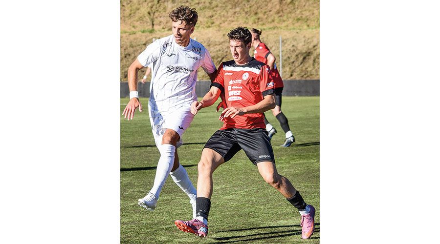 Olaf Stark (weiß) und Partschins befinden sich im Formtief