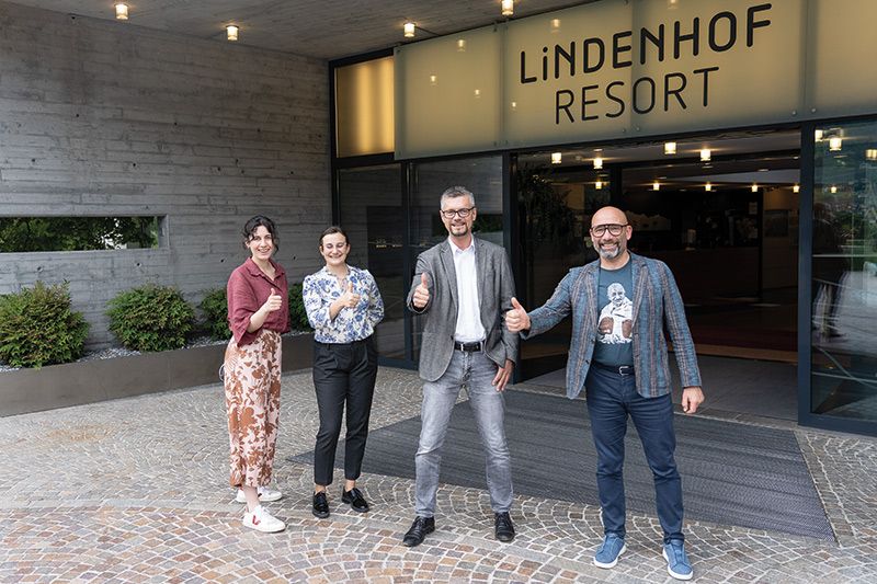 v. l.: Emma Nischler, Chiara Nischler, Uwe Hackl MBA und Joachim Nischler.