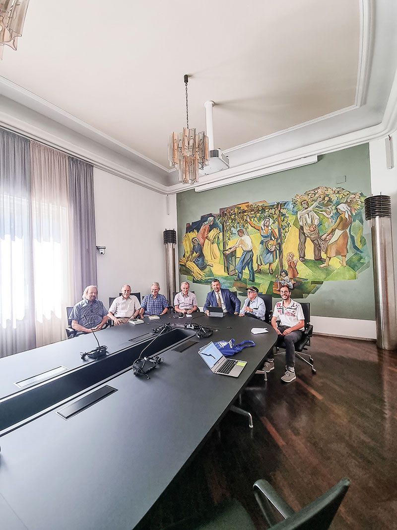 Foto: v. l.: Alexander Sparber, Alois Vent, Siegfried Tutzer, Arthur Scheidle, Daniel Alfreider, Walter Weiss und Philip Kleewein.