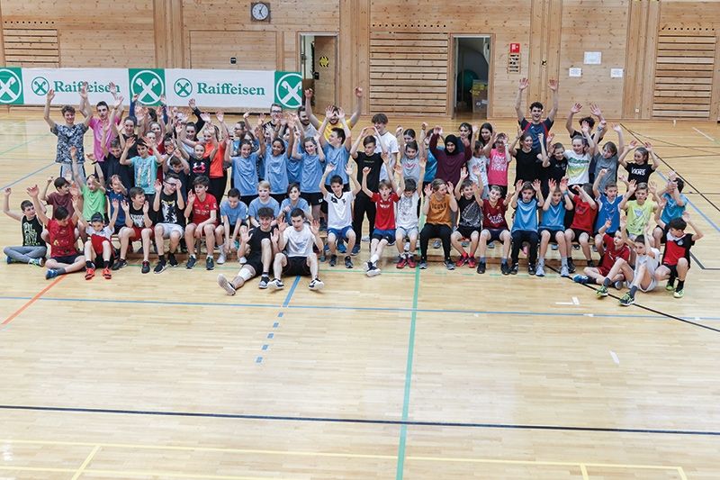 Der Leichtathletik Fünfkampf lockte insgesamt 73 Teilnehmer aus dem gesamten Vinschgau in die Großraumturnhalle von Schlanders.