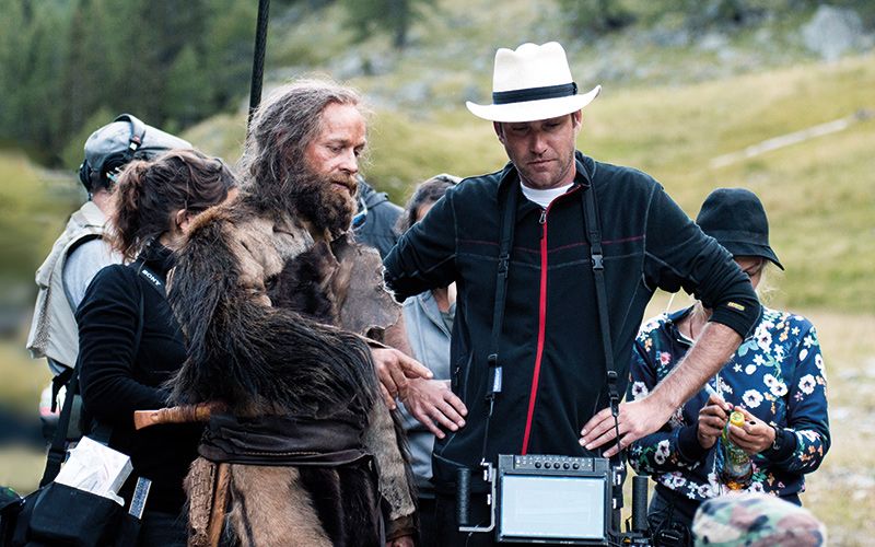 Ötzi-Darsteller Jürgen Vogel und Regisseur Felix Randau am Vernagtsee; (Foto: TG Schnalstal)