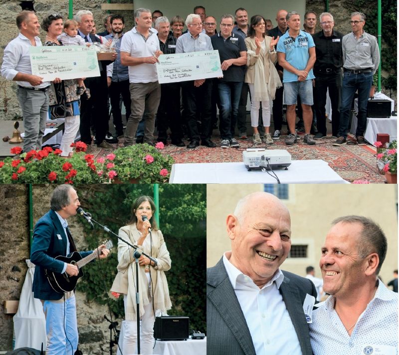 oben: Karl Telser (links) bringt seine gesamte Mannschaft auf die Bühne; links: Toni Pizzecco und Gabi Janser singen „The Boxer“ von Simon und Garfunkel; Luis Durnwalder und Karl Telser