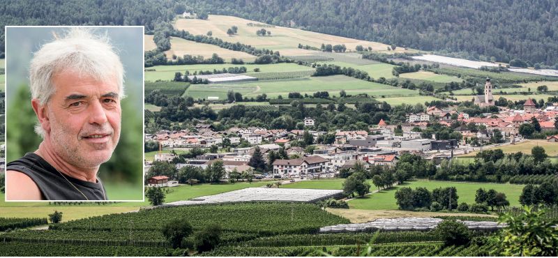 Armin Bertagnolli ärgert sich über die Kurzsichtigkeit von einigen Glurnser Bauern, die dadurch den Jungen den Weg verbauten. Rechts: Die 30 Hektar Ravein-Feldwiesen sind aufgrund des Wassermangels heuer wieder verbrannt.