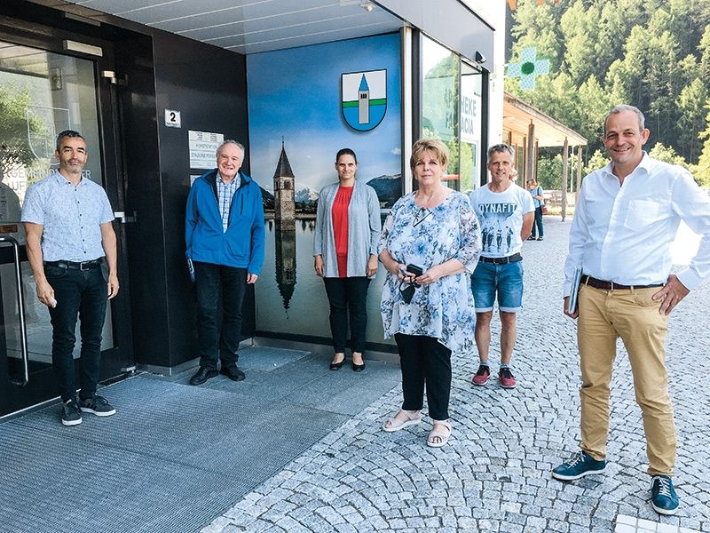 v. l.: BM Franz Prieth, hds-Ortsobmann Günther Folie, Bezirksleiterin Karin Meister, Maria Daniel und Günther Angerer sowie Bezirkspräsident Dietmar Spechtenhauser.