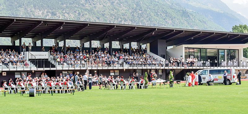 Neben dem 100-jährigen Bestehen feierte man auch die Einweihung des neuen Sportforums.