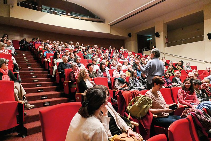 Sehr viele Frauen und auch einige Männer kamen am 8. März ins Kulturhaus, um den Film „Die göttliche Ordnung“ anzusehen.