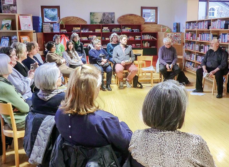 Die Literaturrunde am Donnerstag 14. März in der Bibliothek in Laas