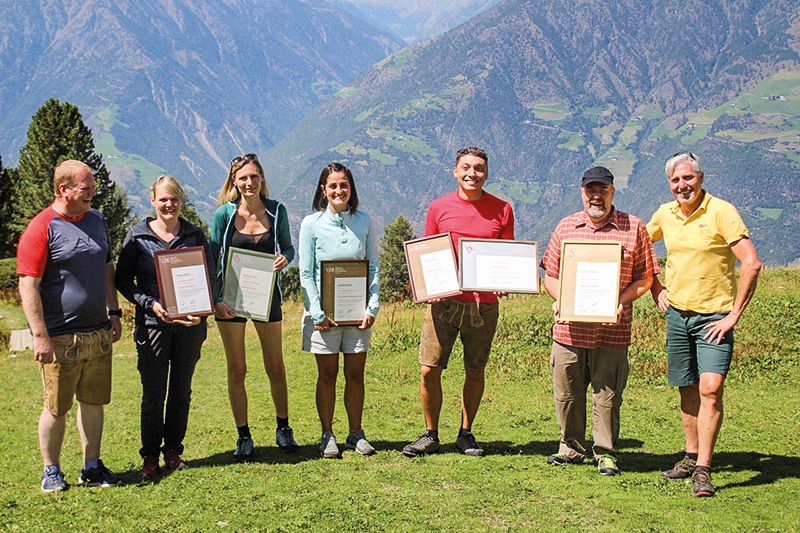 Auf der Naturnser Alm wurden die Ehrenzeichen überreicht