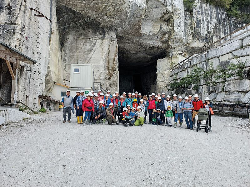 Die Mitglieder des Vereins „Vinschger Stoansuacher“ mit Anhang
