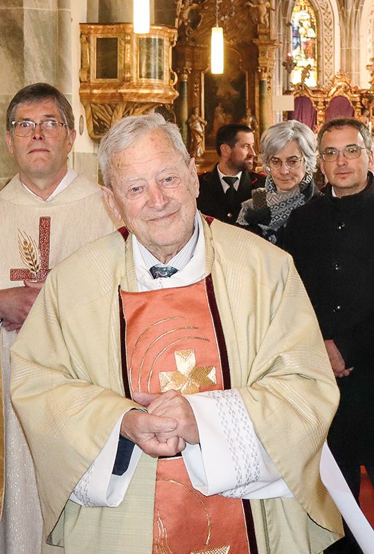 Altpfarrer Alfred Gander wurde zum 90. Geburtstag in Schluderns gefeiert