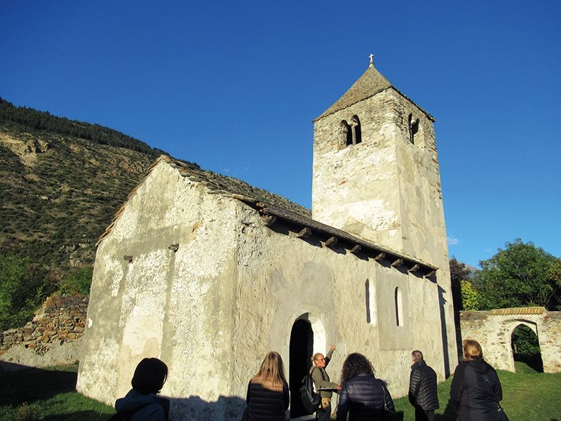 Zeugnisse romanischer Architektur in Laas: St. Sisinius
