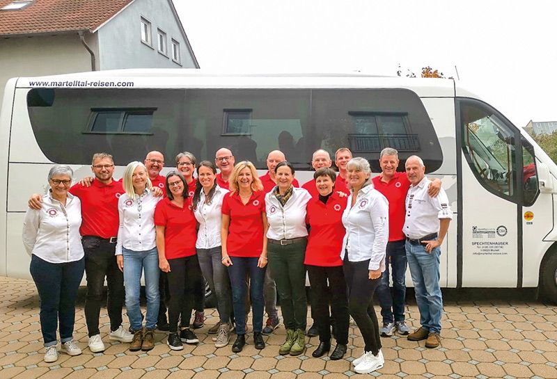Weiss-rote Stimmungsbilder mit der Volkstanzgruppe Prad in Neu-Ulm