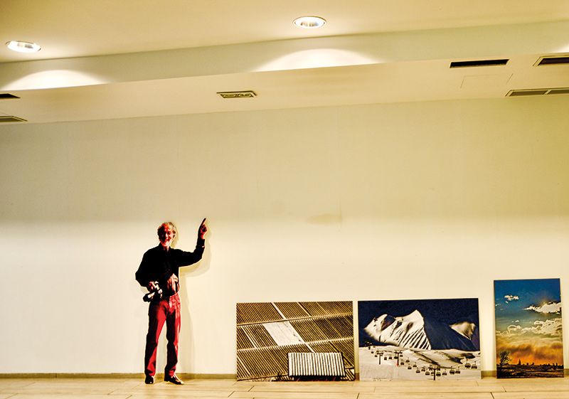 In der Pobitzer Galerie in Meran stellt der Fotograf Gianni Bodini Bilder aus und die Kulturzeitschrift Arunda präsentiert sämtliche bisher erschienen Ausgaben