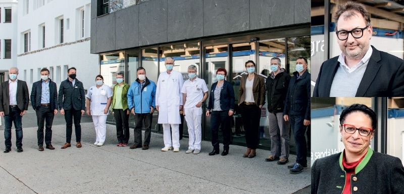 Pressetermin im Center da sanda‘ in Santa Maria beim Besuch des Regierungsrates Peter Peyer rechts oben im Bild; rechts unten: Gemeindepräsidentin Gabriella Binkert-Becchetti