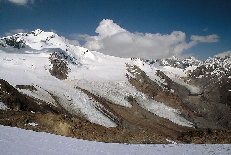 Die Hintermarteller Gletscher Mitte der 1980er Jahre. Inzwischen sind die Eismassen durch die Erderwärmung weiter abgeschmolzen.
