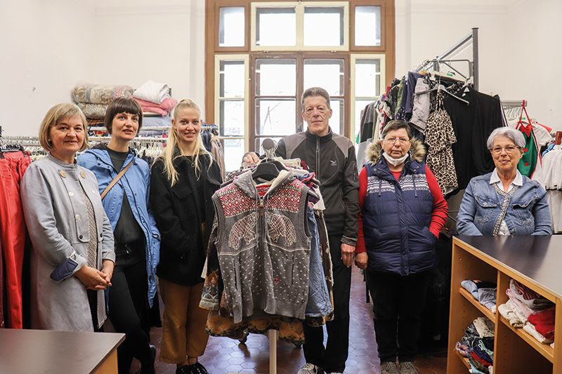 v. l. Monika Wielander, Kathrin Gruber, Magda Tumler, Herbert Habicher, Gerda Flora und Martha Nardone