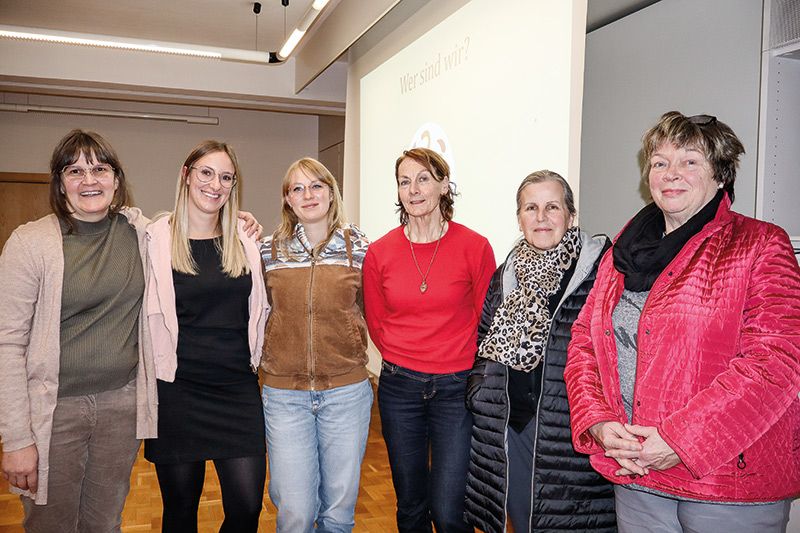 v. l. Anita Pichler, Lara Donner, Arianna Vilardo, Petronilla Pircher, Beatrice Nart und Gabriele Schwinger haben ein Herz für Tiere