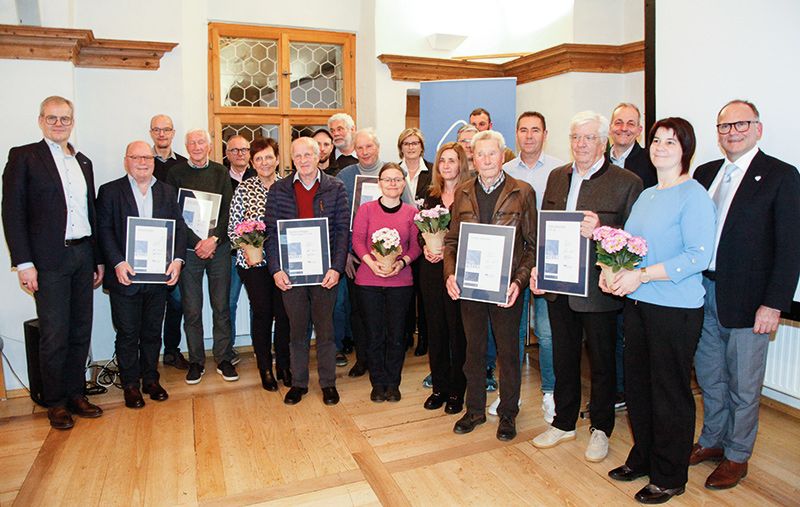 Ehrung langjähriger hds-Mitglieder im Bezirk nach der Vollversammlung des hds in Schloss Goldrain