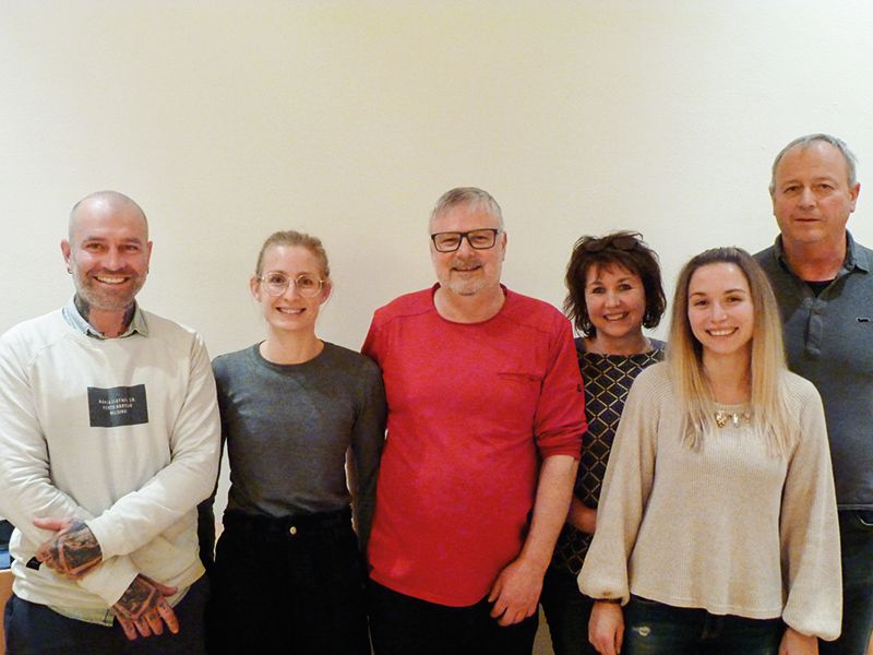 v. l.: Markus Stocker, Carolin Haller, Ortsobmann Adolf Erlacher, Barbara Ganterer, Eva Maria Frank und Karl Moser