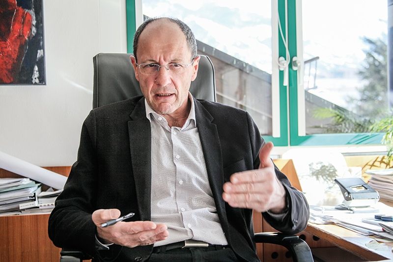 Andreas Tappeiner ist seit 2003 Bürgermeister der Gemeinde Laas und seit 2010 Präsident der Bezirkgemeinschaft Vinschgau. Aufgrund der Mandatsbeschränkung von 15 Jahren darf Tappeiner nicht mehr als BM-Kandidat zu den Gemeinderatswahlen antreten.