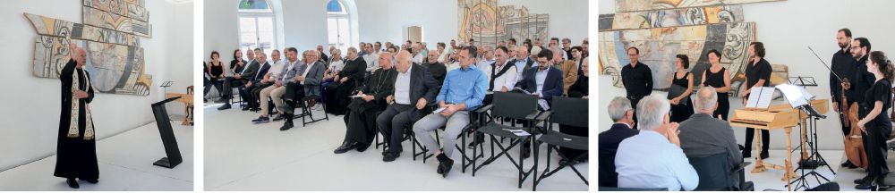Abt Markus weiht den neuen Festsaal vor auserlesenem Publikum ein: die musikalische Umrahmung hat Lukas Punter mit einem Vokal- und Instrumentalensemble übernommen