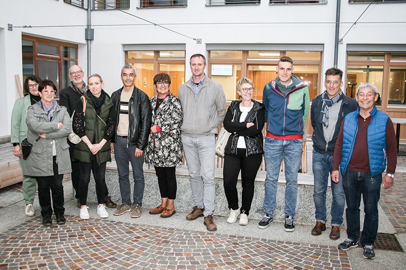 Den anwesenden Vertreter:innen der Gemeinden Mals, Graun, Glurns und Taufers wurden der Zubau und der Sozialbericht vorgestellt